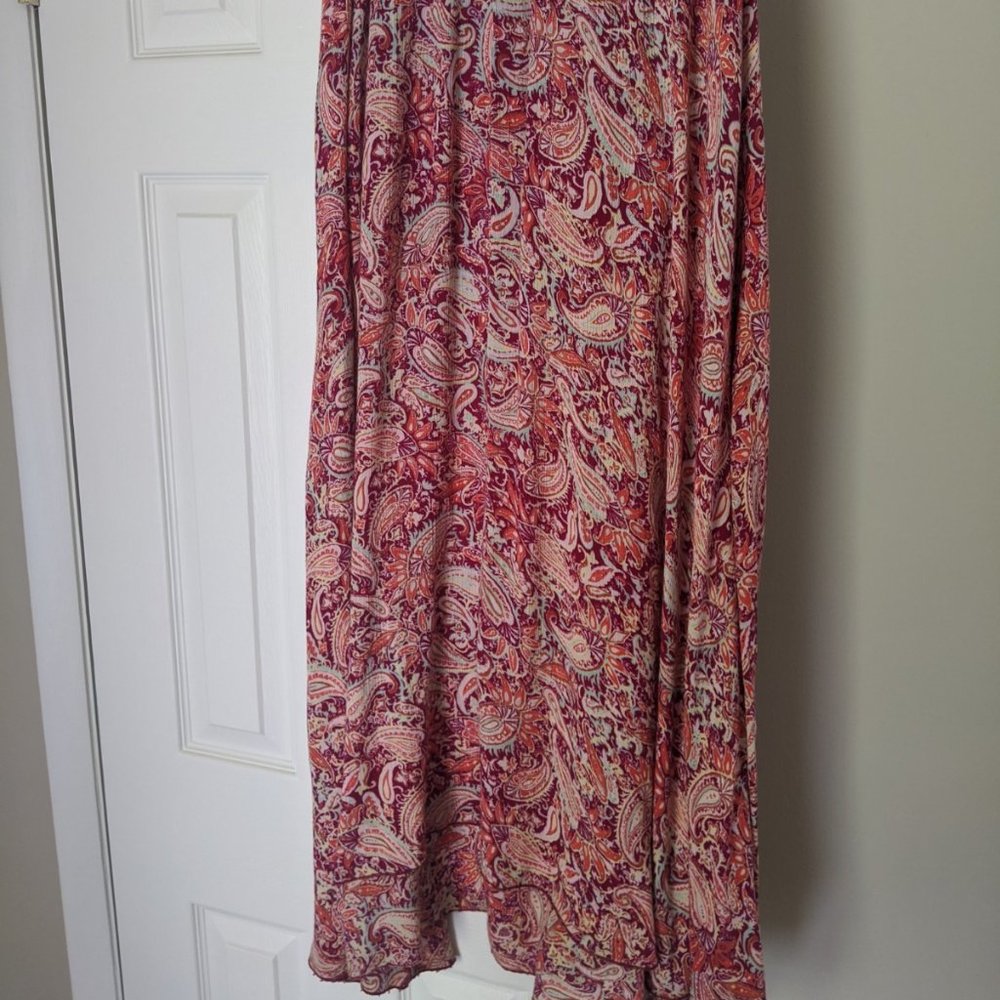 Large billabong maxi skirt in pink paisley